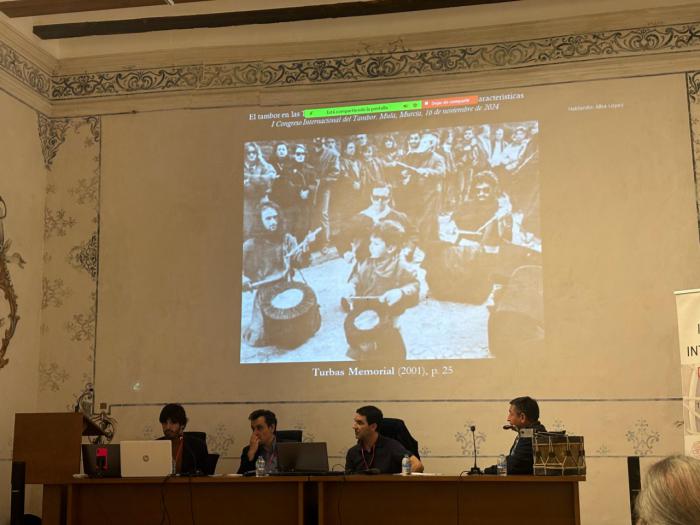 Marco Antonio de la Ossa defiende la importancia del tambor en Las Turbas en el Congreso de la Universidad de Murcia