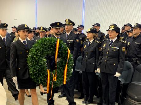 La Policía Nacional de Cuenca rinde homenaje a los agentes víctimas de terrorismo
