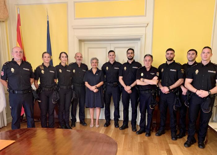 Bienvenida a los siete agentes de la Policía Nacional que realizarán prácticas en Cuenca