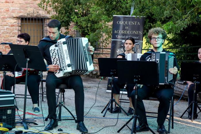 La actriz Amanda Velloso lleva al escenario la voces de las gentes de la Serranía de Cuenca