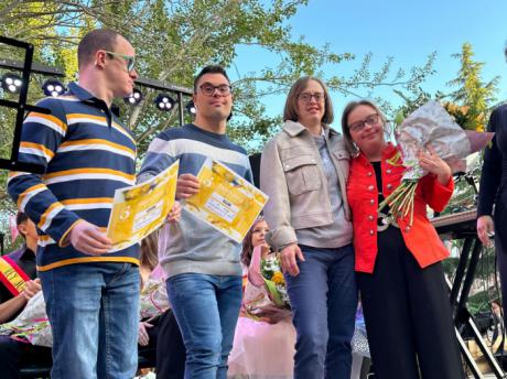 Silvia Lara pregona las fiestas de su barrio, la Fuente del Oro