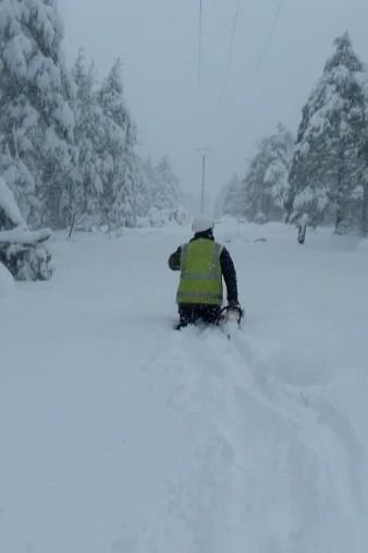 Siguen sin luz varios pueblos de la Serranía de Cuenca debido a la nieve