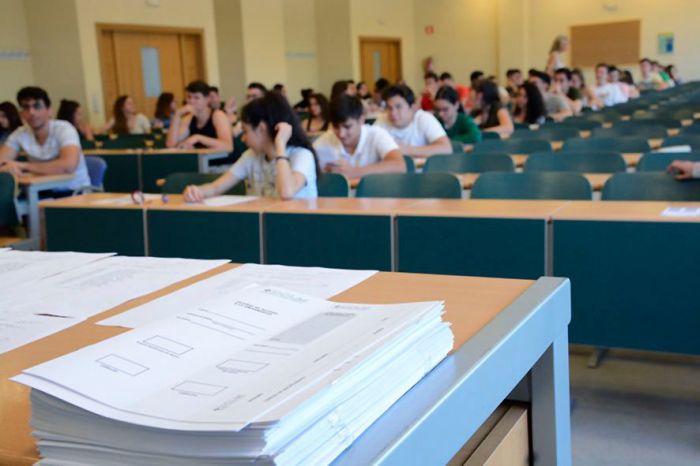 La corrección del examen de EvAU de Matemáticas II de UCLM se adecuará a la prueba