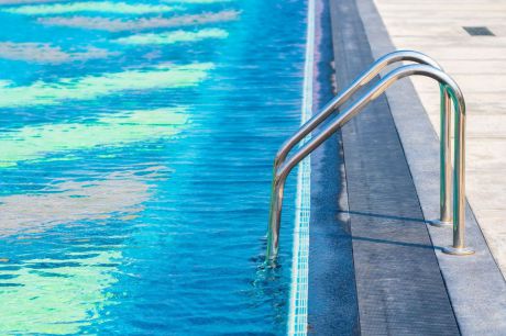Fallece un niño de dos años ahogado en una piscina particular