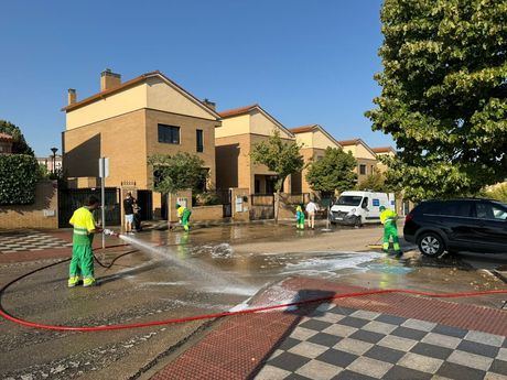 La Campaña de Limpieza Intensiva llega este martes al barrio de San Antón y entorno de la calle Pedro Almodóvar