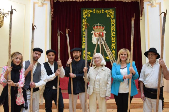 La Diputación acoge desde hoy la exposición 'Los Gancheros de Cuenca, pasado y presente', que pone en valor la tradición maderera de la provincia