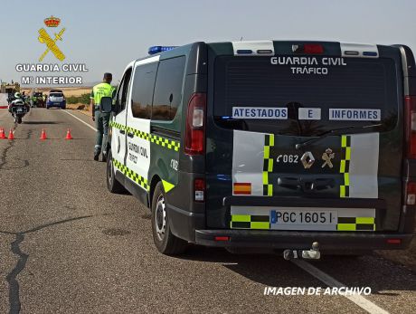 Cuatro mujeres resultan heridas al chocar su coche contra un quitamiedos en Quintanar del Rey