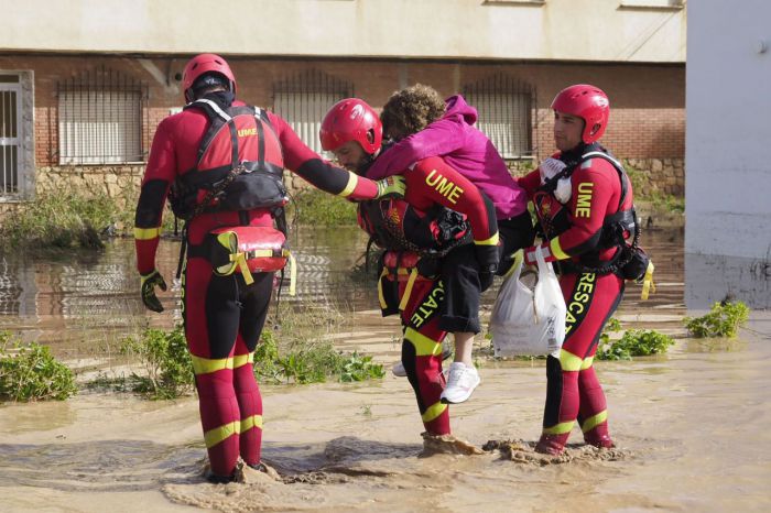 Se retira la UME de Mira al darse por finalizadas las labores de rescate