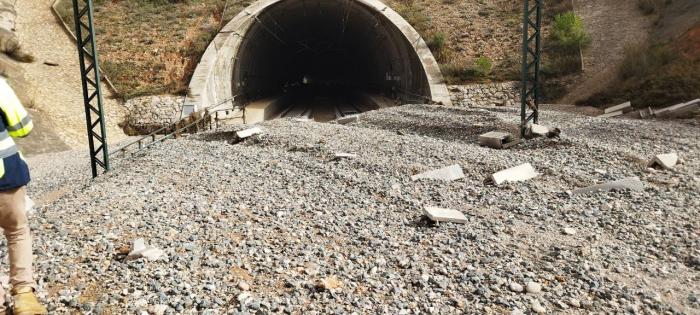 Adif suspende durante los próximos cuatro días el servicio en la línea de alta velocidad entre Valencia, Cuenca y Madrid