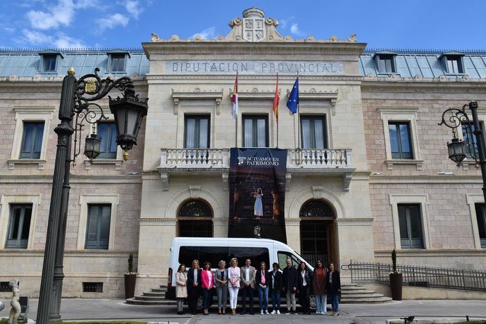 Nuevo coche adaptado permitirá a AFYEDALCU llegar a más personas y ampliar su radio de atención