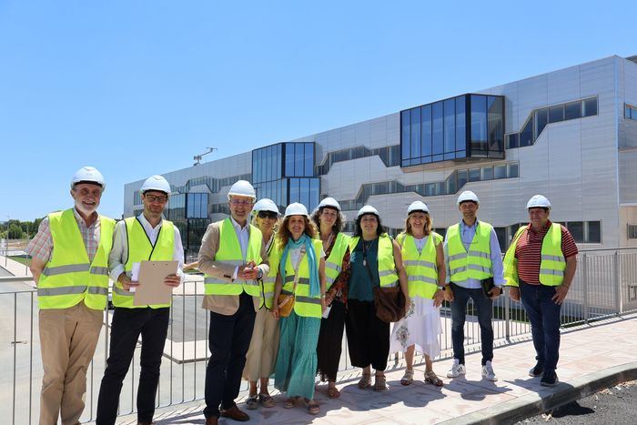 La Red de Hemodonación, Hemoterapia y Hemovigilancia de Castilla-La Mancha conoce las dinámicas de trabajo del Banco de Sangre del nuevo Hospital Universitario