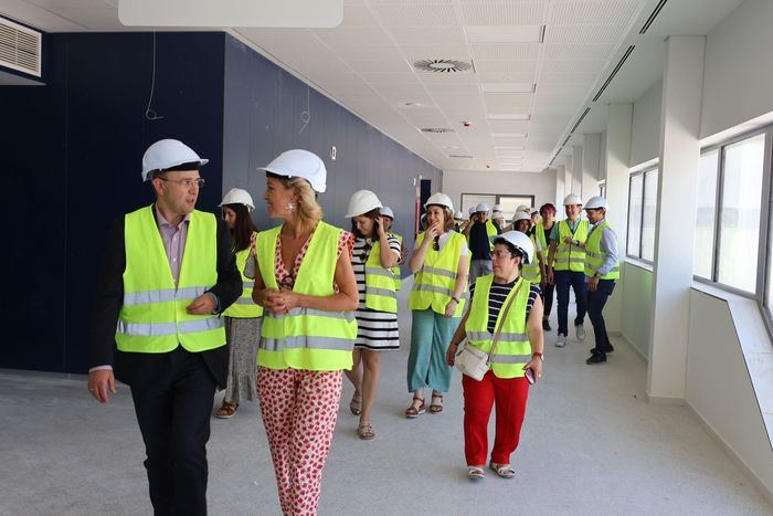 Las Asociaciones de Pacientes conocen el nuevo Hospital Universitario y valoran la amplitud, la luz y el diseño moderno y funcional