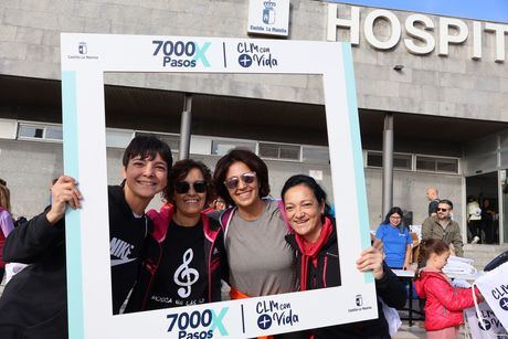 Más de 400 conquenses escenifican la llegada al nuevo Hospital Universitario de Cuenca en el #60Aniversario del “Virgen de la Luz”