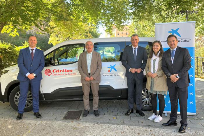 Cáritas Cuenca recibe el apoyo de la Fundación ”la Caixa” para la adquisición de un vehículo