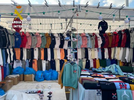 Se intervienen más de 2.500 productos falsificados durante las Ferias y Fiestas de San Julián