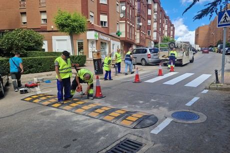 Se mejora la movilidad peatonal y la seguridad vial en el barrio de Fuente del Oro