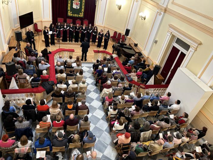 Lleno en el homenaje a Federico Muelas en una jornada de ‘Cuenca Lee’ con Nativel Preciado y Ángeles Caso como protagonistas