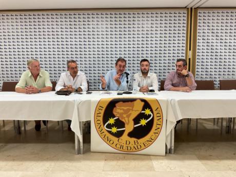 El BM Cuenca aprueba las cuentas y presenta a su nueva directiva