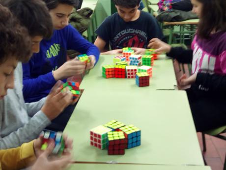 La capital acoge este sábado el Open Cubo de Rubik