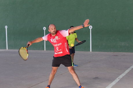 Cristian Martínez y José Andrés mota se imponen en el XIV Trofeo de frontenis villa de Quintanar del Rey