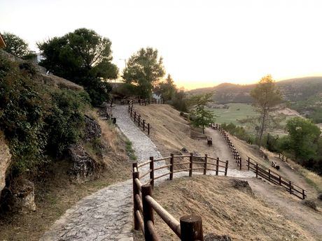 Cuevas de Velasco 