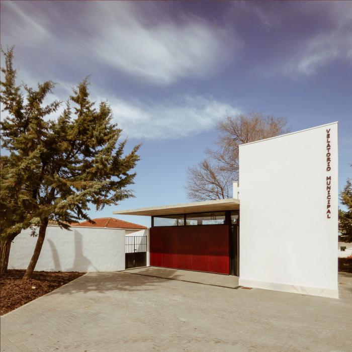 Velatorio de Casas de Lázaro: arquitectura para arropar a las familias cuando pierden a un ser querido