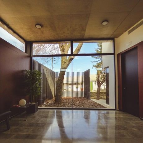 Velatorio de Casas de Lázaro: arquitectura para arropar a las familias cuando pierden a un ser querido