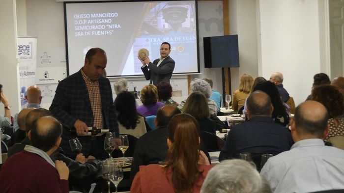 Más de cincuenta personas conocen todo lo que ofrece la ruta ‘Siente La Mancha’ de Elige Cuenca