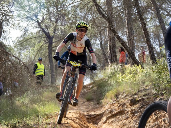 Espectacular triunfo de Paula Plaza y Pedro Guillén en la XV BTT San Marcos