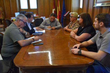 Martínez Chana se emplaza a una reunión en Huete para conocer las necesidades de suelo industrial en la Alcarria