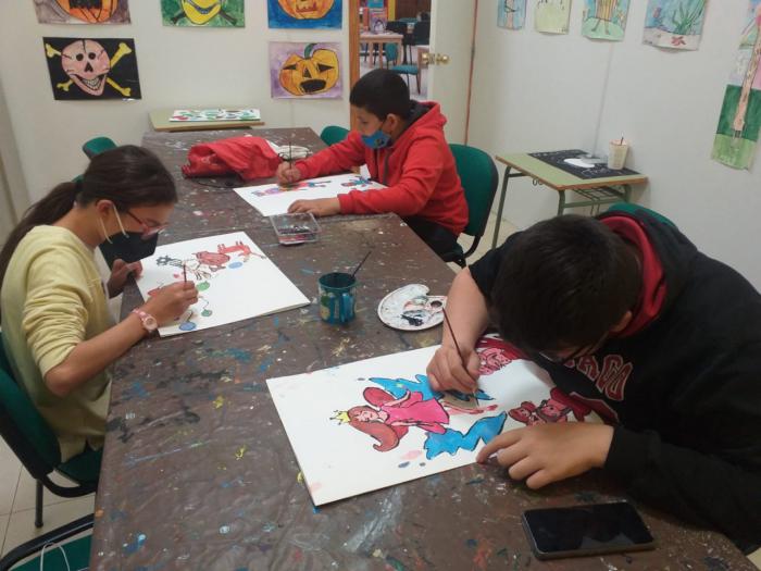 Almodóvar del Pinar mantiene su Escuela de Arte con un total de 20 alumnos y alumnas en colaboración con La Fenêtre