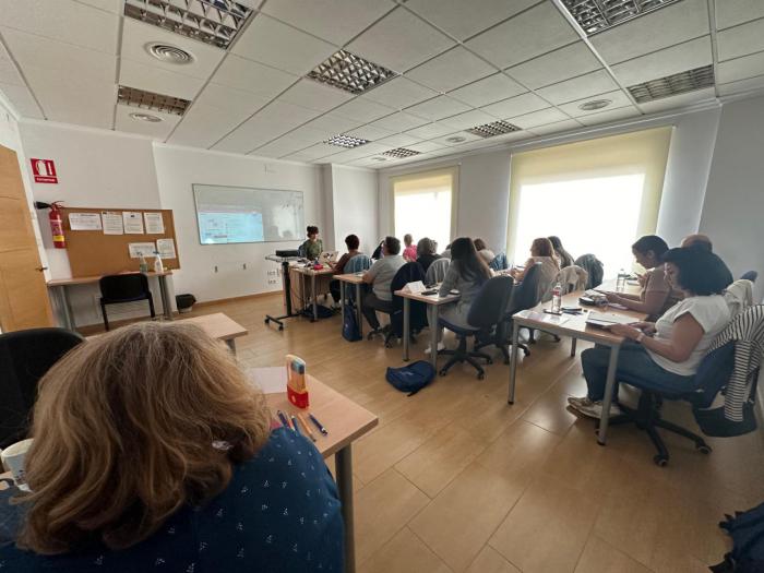 Las empresas y profesionales de La Mancha se forman con el curso de inglés a 2 en la sede de ACESANC