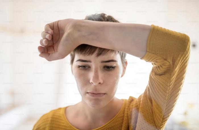 Terapia de reemplazo hormonal muestra mejoras en pacientes con Alzheimer