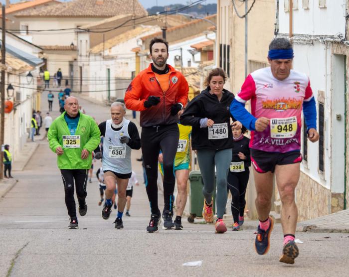 Sergio Algarra y María Jesús Algarra inauguran en Casasimarro los podios del XXI Circuito de Carreras Populares