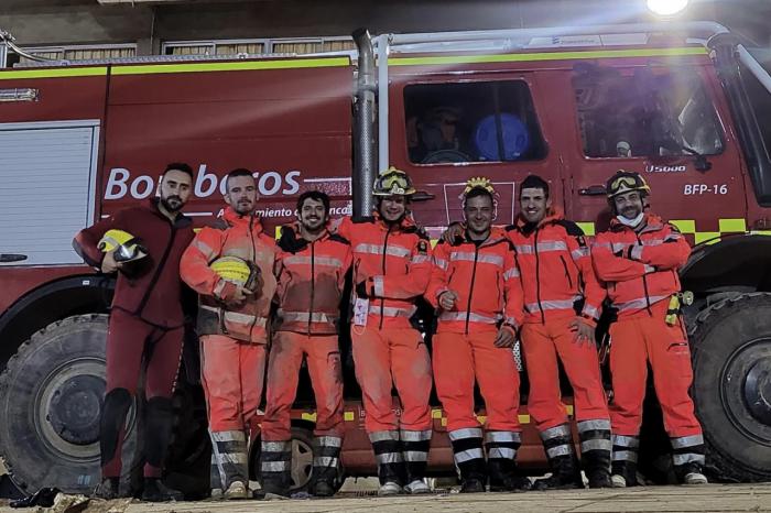 Bomberos de Cuenca continúan las labores de limpieza y achique en Sedaví