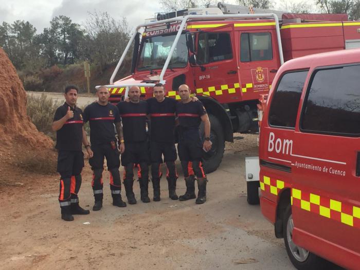 Bomberos del Ayuntamiento de Cuenca se desplaza a Valencia para colaborar en tareas como rescates y achiques de agua