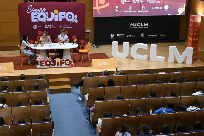 El pódcast-show #SomosEquipo se estrena en el campus de Cuenca