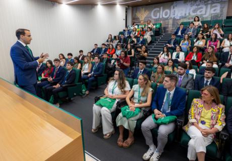 Globalcaja se acerca al 50% de mujeres en su plantilla y tiene un 40% de sus posiciones directivas con mujeres al frente