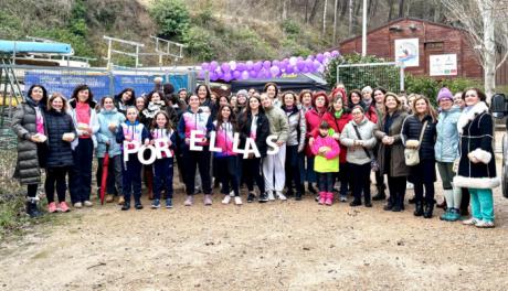 El Club Piragüismo Cuenca une a mujeres conquenses de todos los ámbitos para celebrar el 8-M