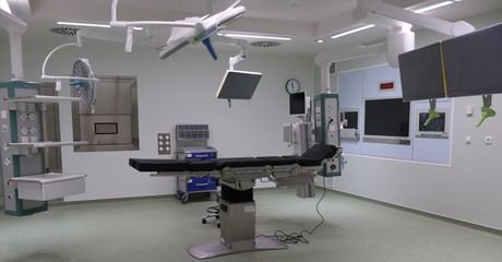 El Hospital Universitario recibe material y equipamiento para el Área Quirúrgica por más de 3,4 millones de euros