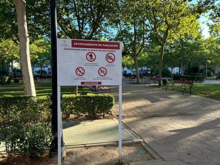 La entrada a perros en la zona de paseo de los parques de Tarancón está permitida