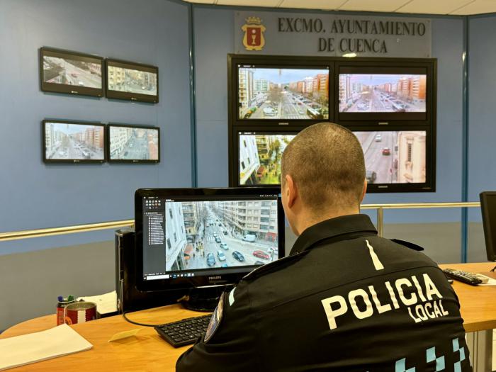 Control de cámaras de Cuenca en la Comisaría de la Policía Local.