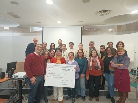 La IGP Ajo Morado de Las Pedroñeras se une al Taller Solidario ‘El Árbol de la Vida’ para apoyar la investigación contra el cáncer