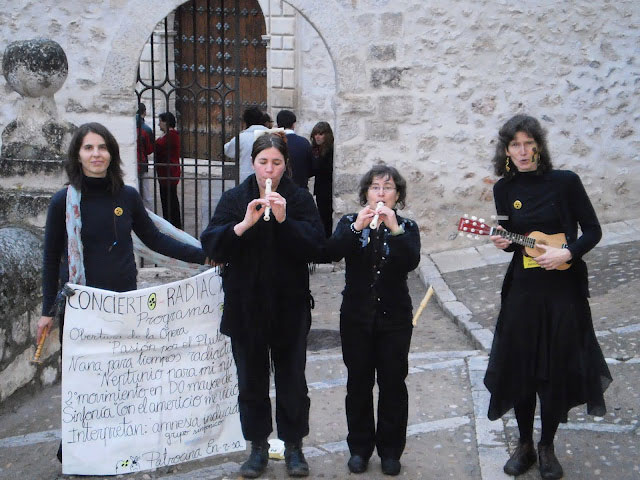 Concierto Radiactivo a las puertas de iglesia de San Miguel