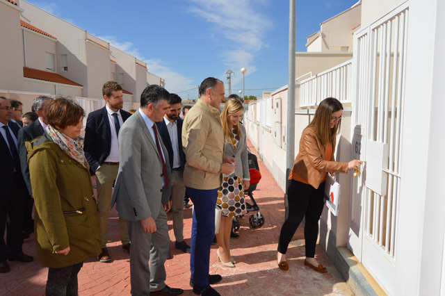 La Junta entrega en Tarancón 11 viviendas en alquiler con opción a compra