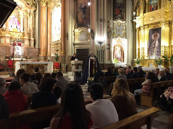 Lucía Álvaro Burgos, Pregonera Juvenil de la Semana Santa de 2017 con un emotivo Pregón en verso