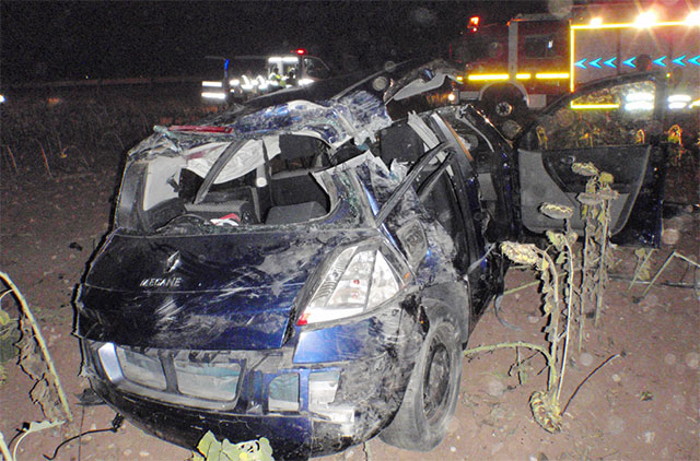 Recatadas 2 personas atrapadas en un coche accidentado en la A-3