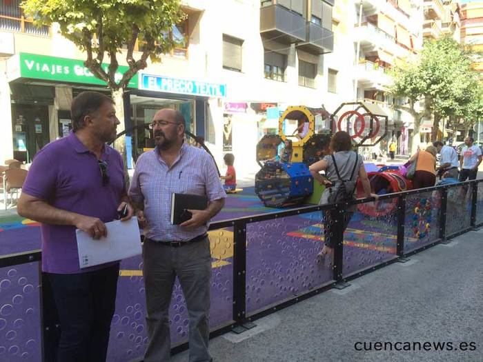 García cree que el PP “no puede soportar el éxito de la zona infantil de Carretería”