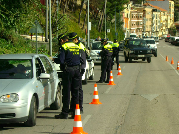 Tres positivos en la campaña especial de control de alcoholemia y drogas en la conducción de la Policía Local 