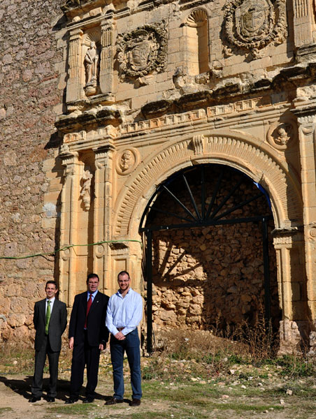 Benjamín Prieto acompaña al director general de Patrimonio en su visita a Villaescusa de Haro